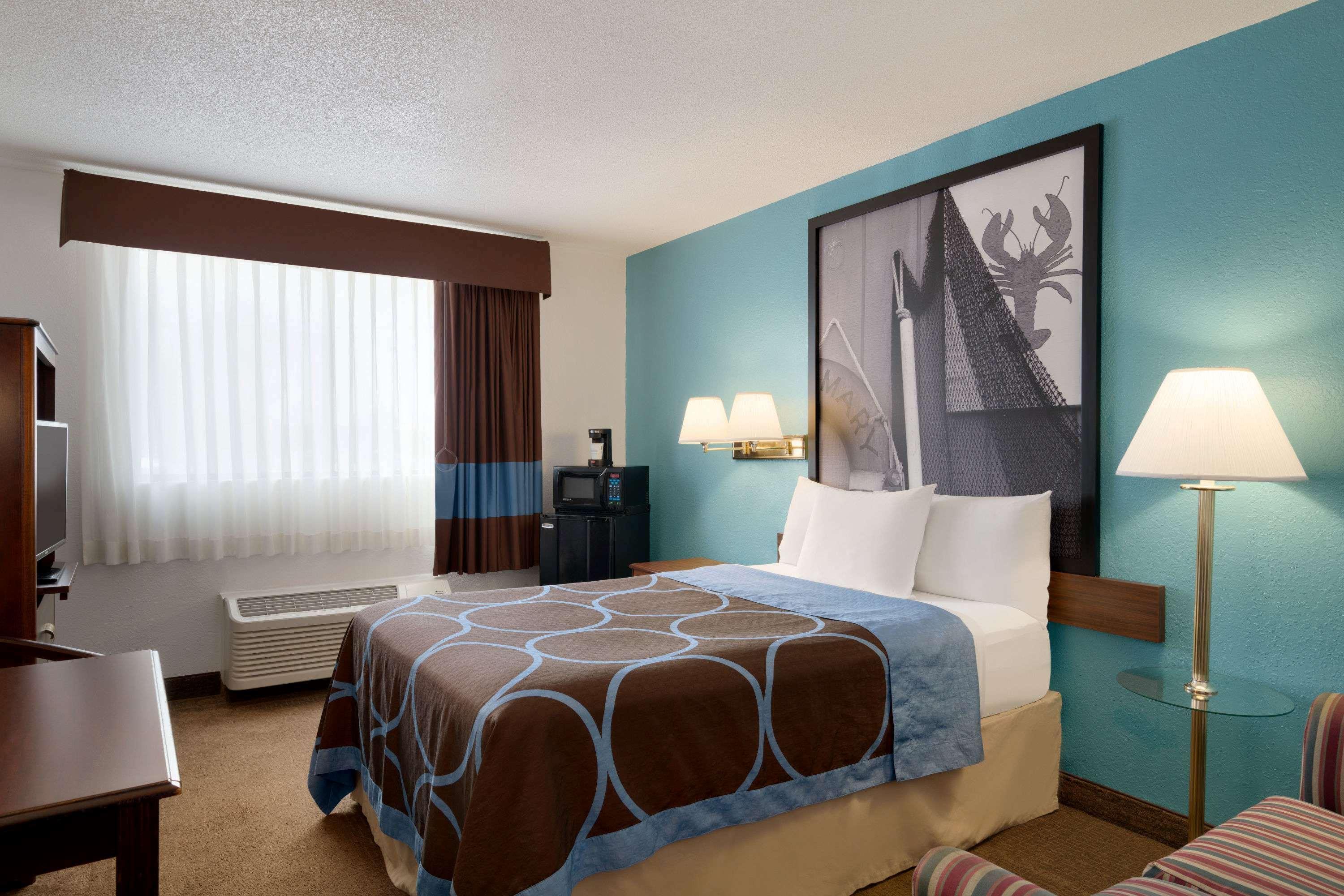 Hotel Super 8 By Wyndham Portland/Westbrook Area Exterior foto