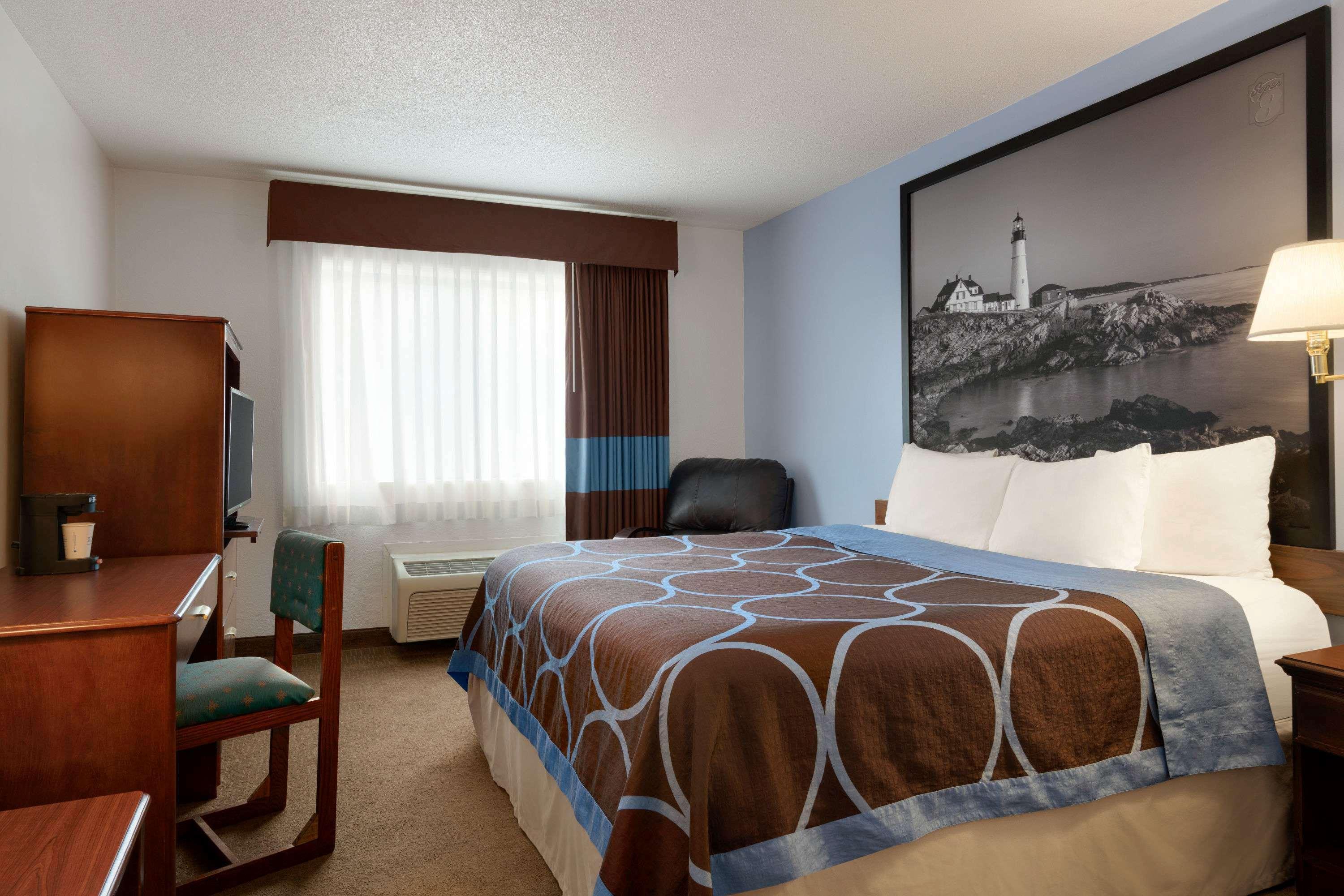 Hotel Super 8 By Wyndham Portland/Westbrook Area Exterior foto